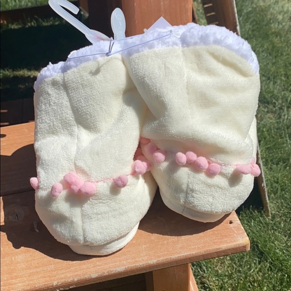 Llama slipper booties - Picture 8 of 8